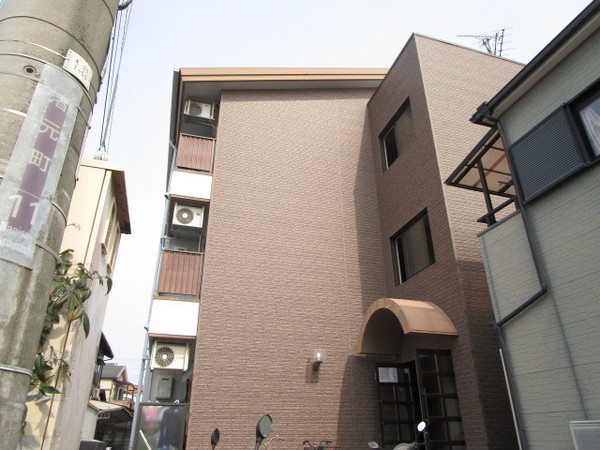 枚方市渚元町のマンションの建物外観