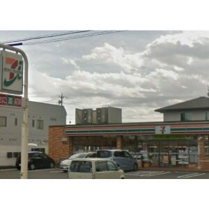 コンビニ　セブンイレブン静岡千代田7丁目店（コンビニ）まで550m