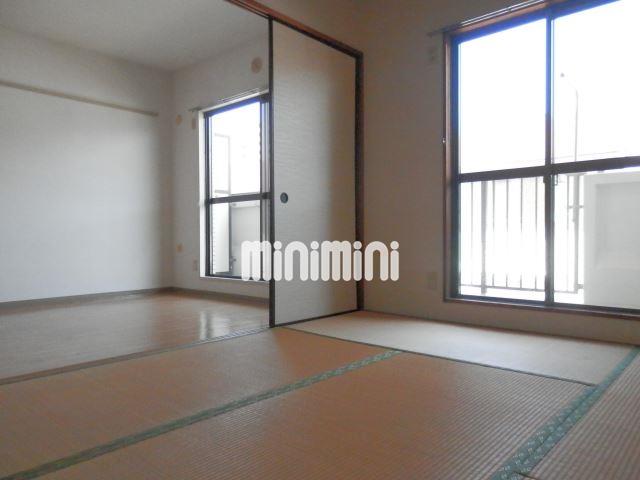 その他部屋・スペース　どちらのお部屋からもベランダに出られます。