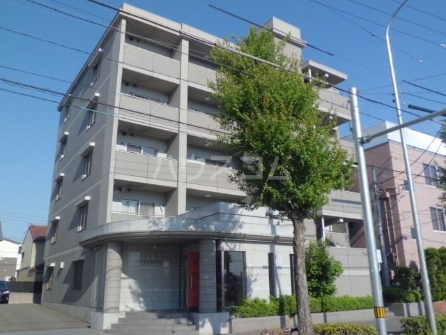名古屋市中川区太平通のマンションの建物外観