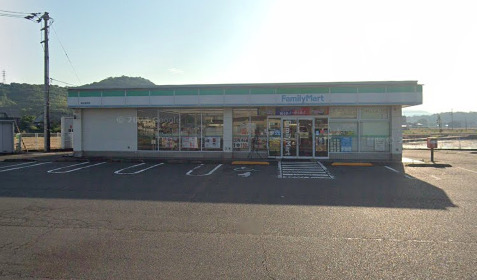 コンビニ　ファミリーマート 高松高田店（コンビニ）まで371m
