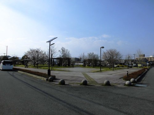 高校・高専　栃木県立鹿沼高等学校（高校・高専）まで696m