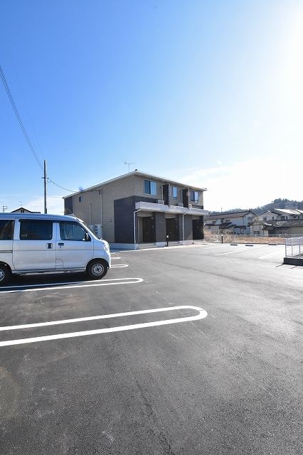 【田村市船引町船引のアパートの駐車場】