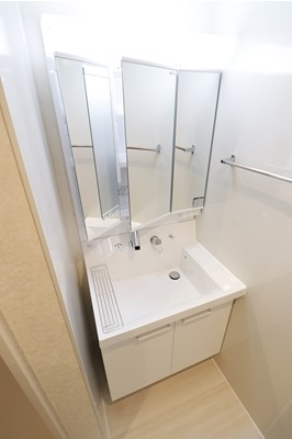 洗面設備　※同物件、別部屋になります。