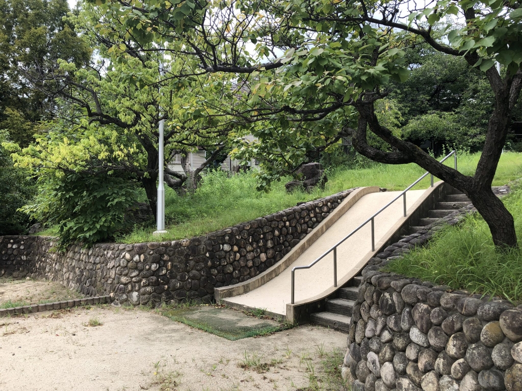 【コーポ美らの公園】