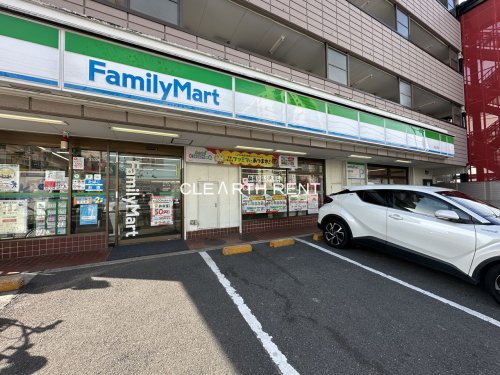 【ラフィスタ元町Iのコンビニ】