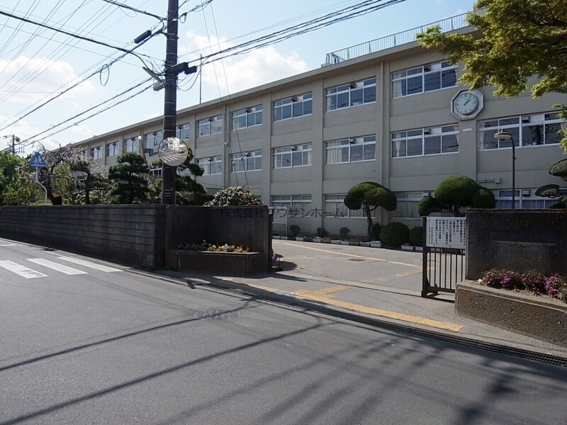 【ハイツ飯沼の中学校】