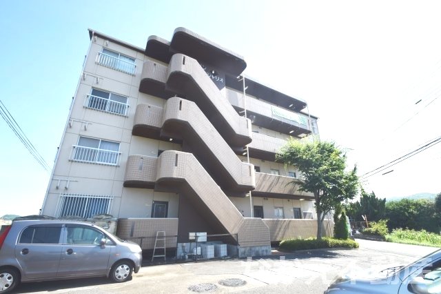 建物外観　外観は落ち着いています