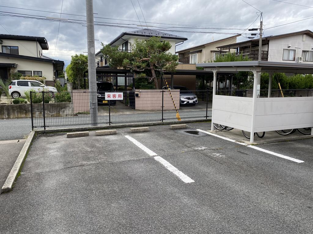 駐車場　来客用駐車場