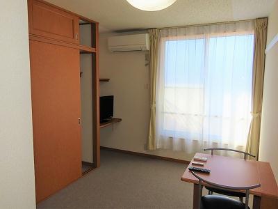 居室・リビング　家具家電が備え付けのお部屋です