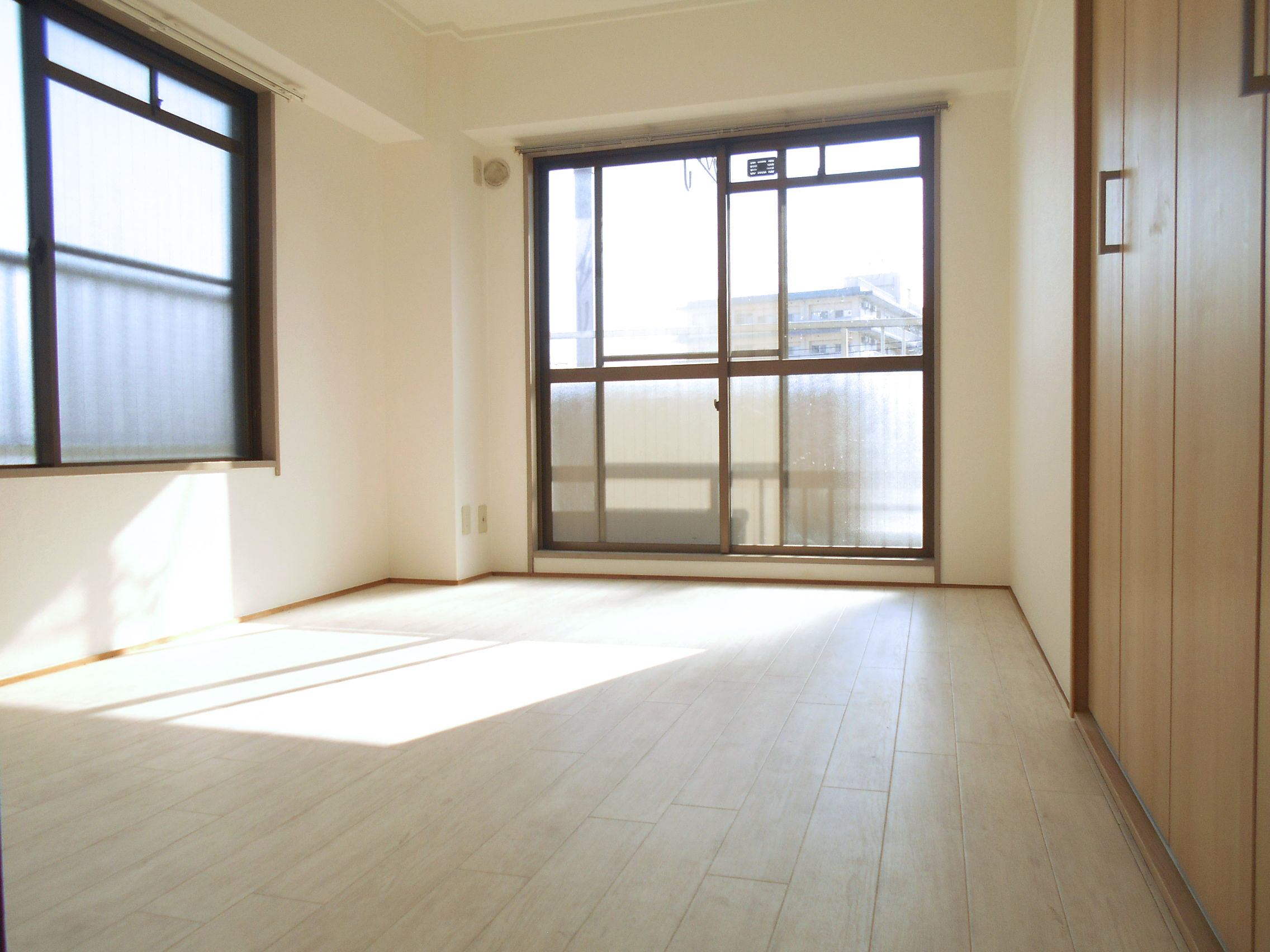 その他部屋・スペース　洋室6帖