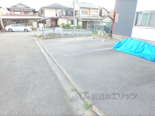 【メゾン春日野の駐車場】