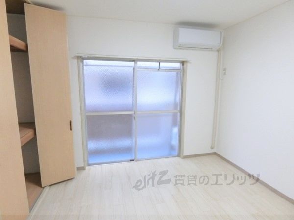 居室・リビング　洋室