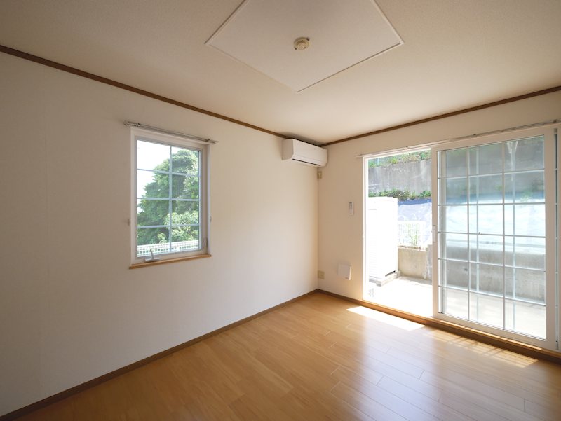 居室・リビング　東側洋室