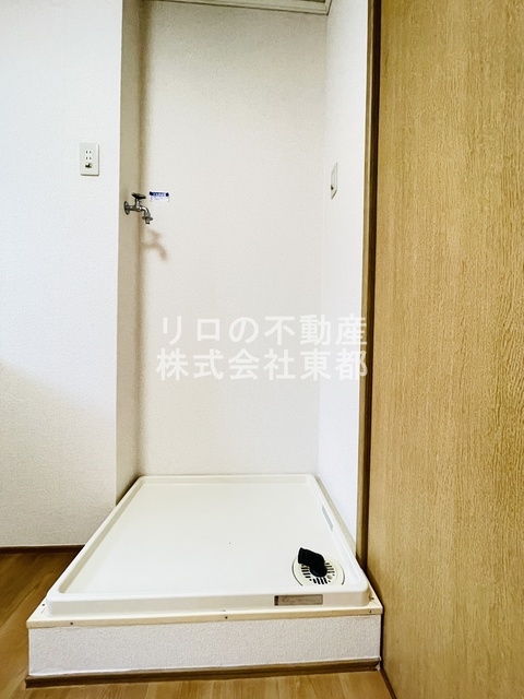その他　洗濯機置き場は室内にあるので雨に濡れる心配はありません。