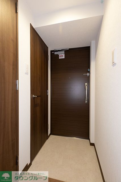 玄関　※写真は同タイプ住戸です。
