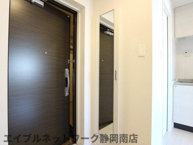 玄関　シンプルで使いやすい玄関です