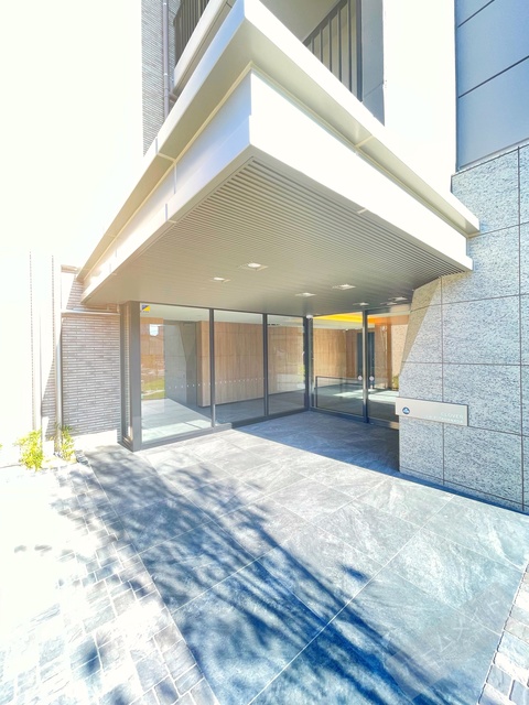 エントランス　オートロック付きで部外者シャットアウト♪