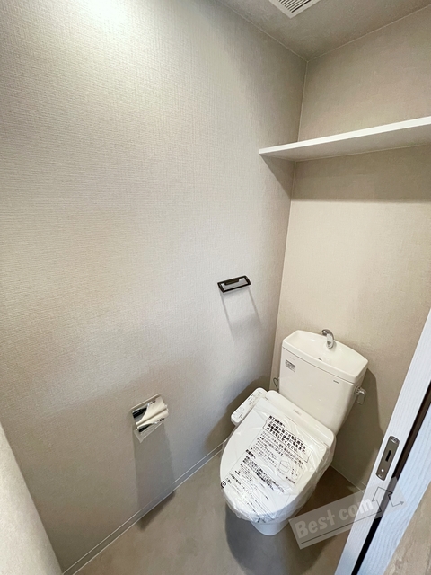 トイレ　温水洗浄便座付き♪