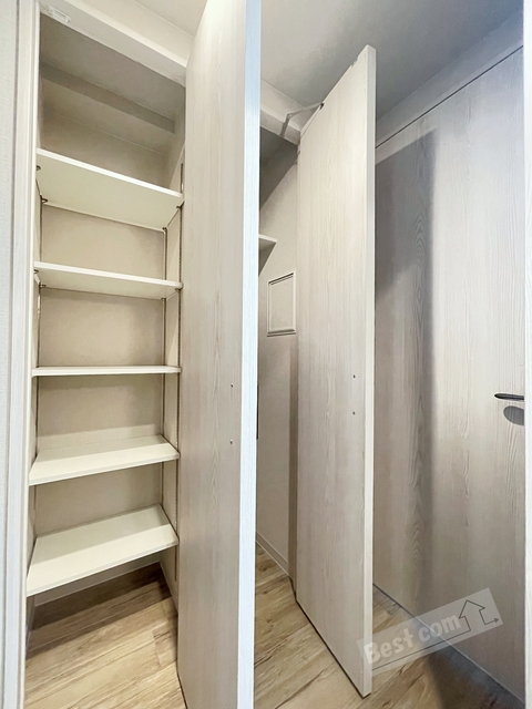 玄関　天井高シューズクローゼット付き♪