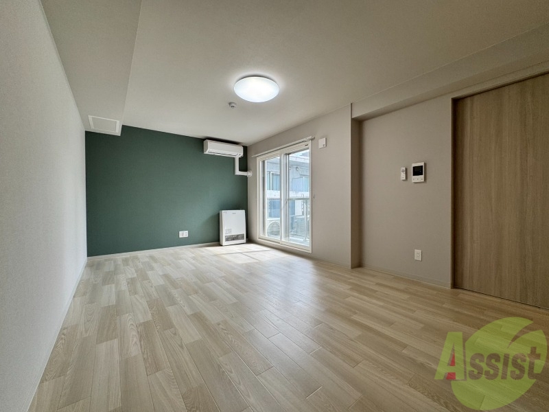 居室・リビング　広々としたリビングですね。使い勝手がよさそうですね！