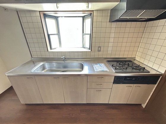 キッチン　※別部屋の写真です