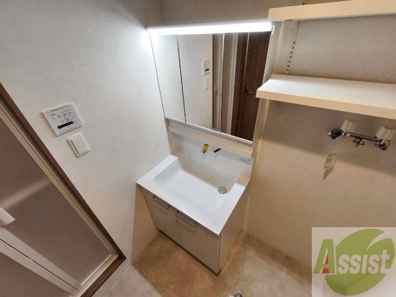 洗面設備　シャンプードレッサーで身支度もラクラクです！