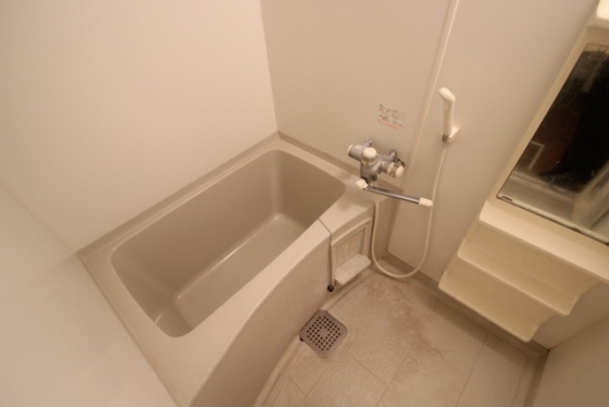 バス・シャワールーム　※別号室の写真です。