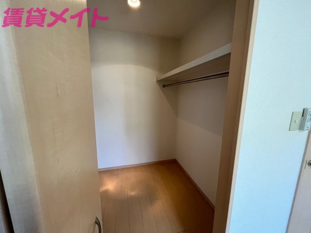 収納　別室反転タイプ画像