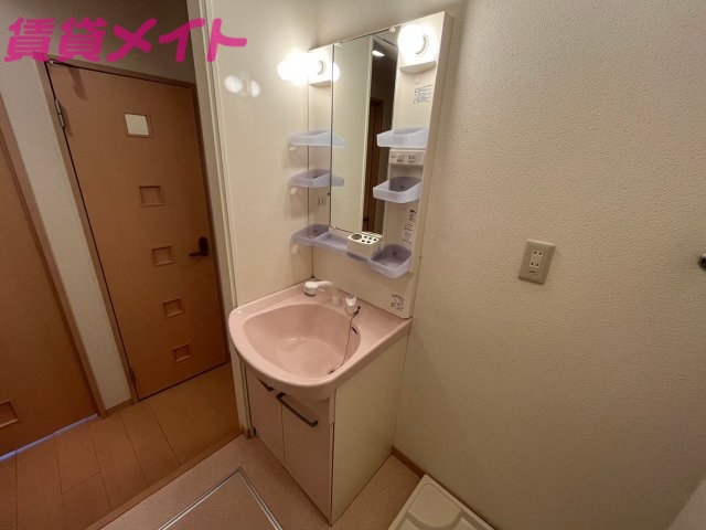 洗面設備　別室反転タイプ画像