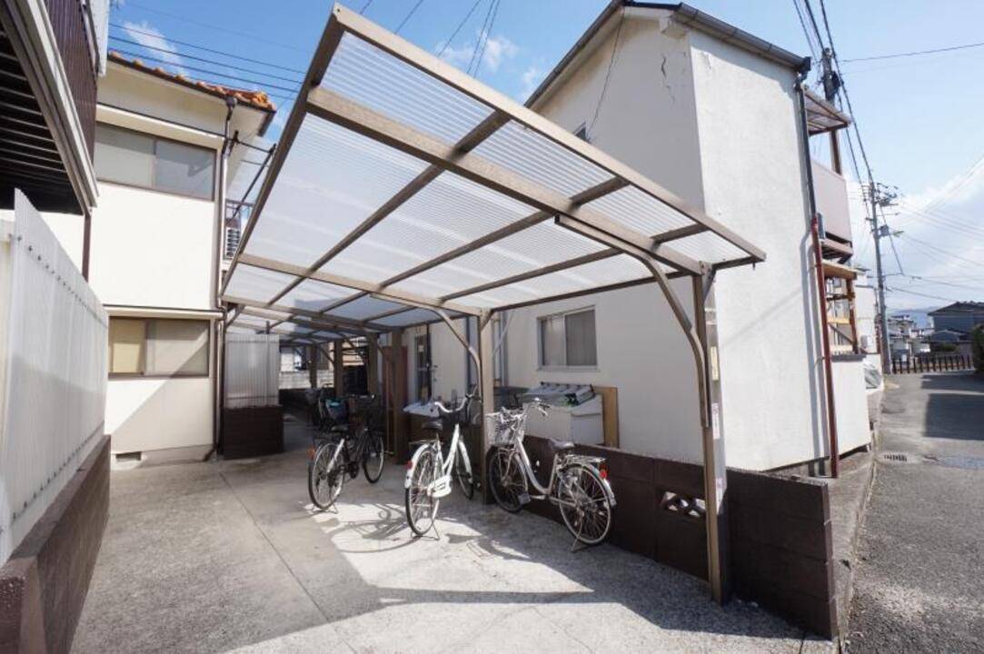 駐車場　駐輪場