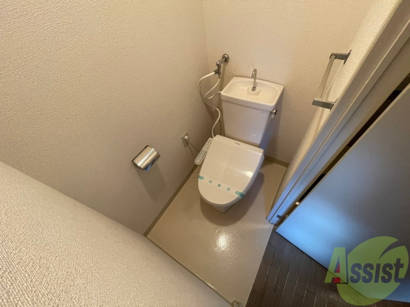 トイレ　ウォシュレット機能がついたトイレ。安心して使用できますね。