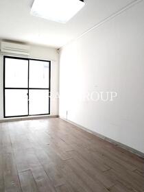 小田急線/南新宿駅 歩3分