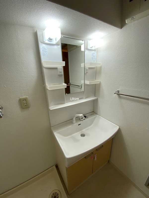 洗面設備　別室の画像です、ご参考までに