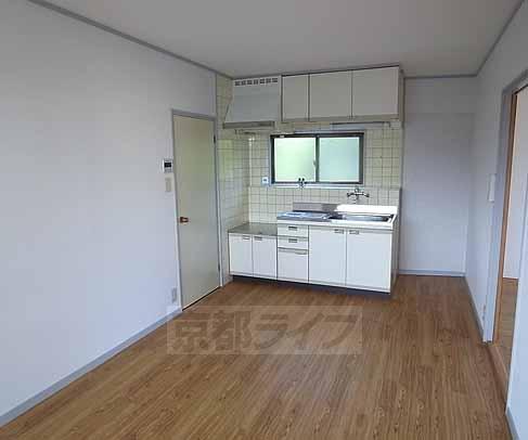 居室・リビング　明るい室内。