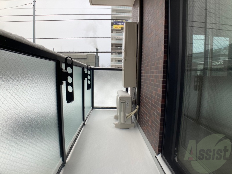 バルコニー　バルコニーが付いていますので一息ついてみてはいかがですか。