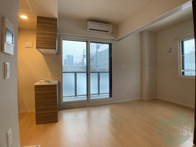 居室・リビング　広々としたリビングですね。使い勝手がよさそうですね！