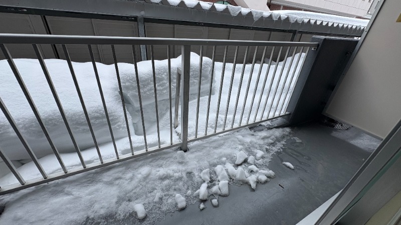 バルコニー　広々バルコニー