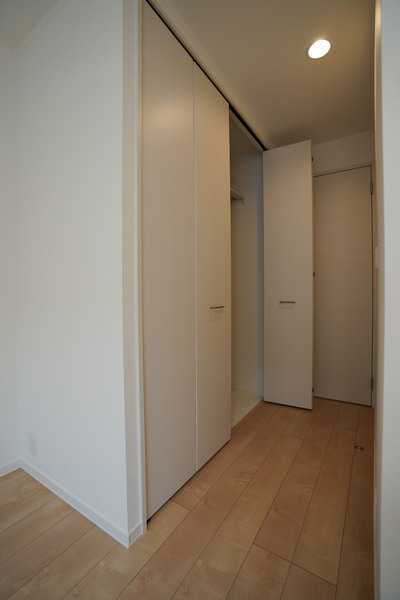 収納　同じ建物の別のお部屋