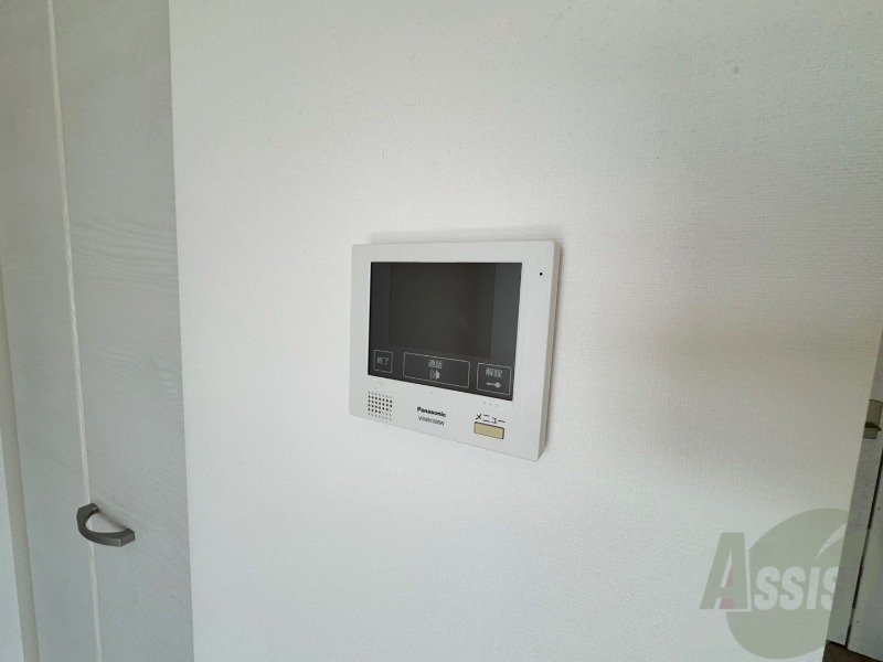 セキュリティ　ＴＶモニター付インターホンです。来客者の顔が見えるので安心！