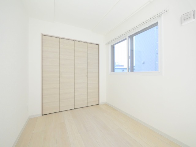 その他部屋・スペース　使い勝手の良さそうな洋室です☆