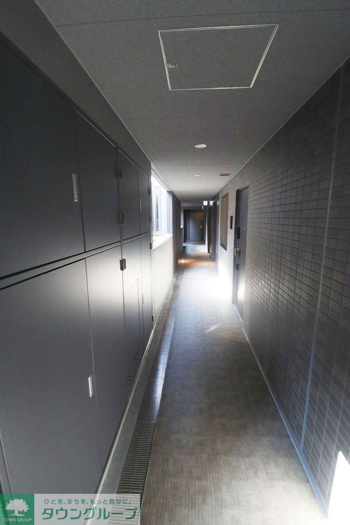 ロビー　駐車場