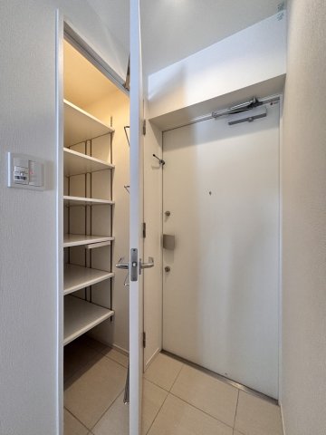 玄関　※別室参考写真