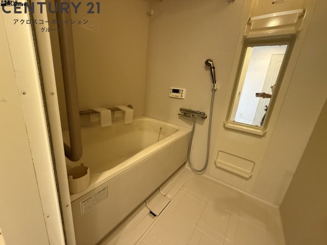 バス・シャワールーム　浴室乾燥機で便利です！