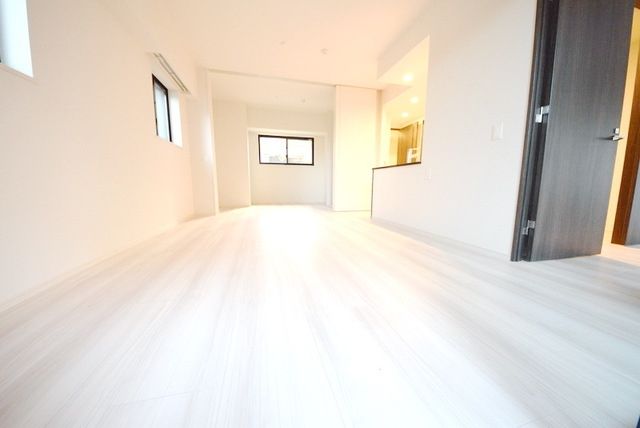 居室・リビング　★日当たりの良いリビングです★