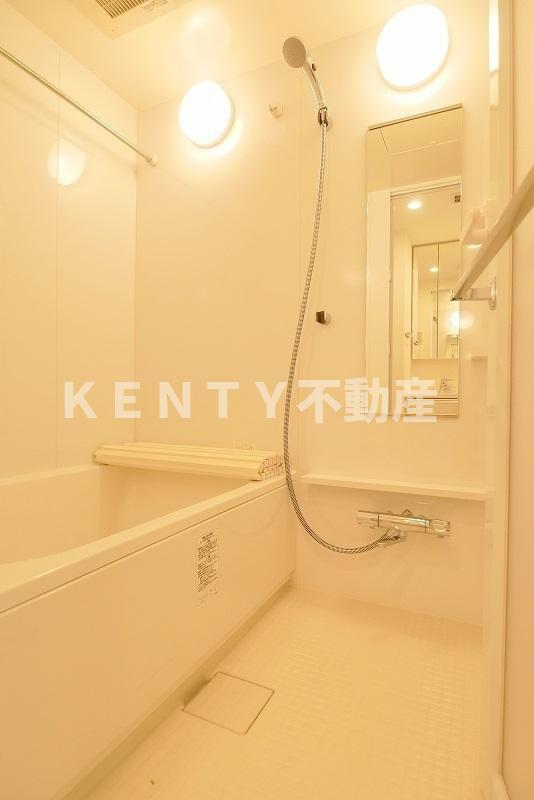 バス・シャワールーム　日々の疲れを癒すお風呂付です