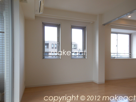 その他　■出窓があります