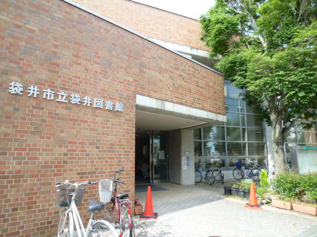 役所　袋井市立袋井図書館（役所）まで529m