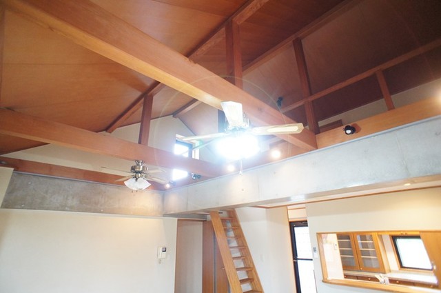 その他　存在感のある２基のシーリングファン！