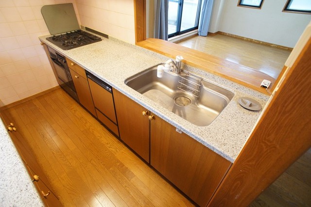 キッチン　オーブン、食洗器をビルトイン！